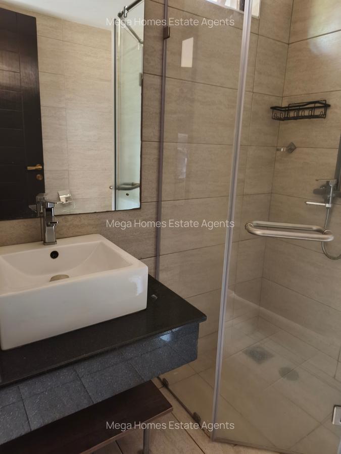 Serviced 3 Bed Apartment with En Suite in Parklands - 11