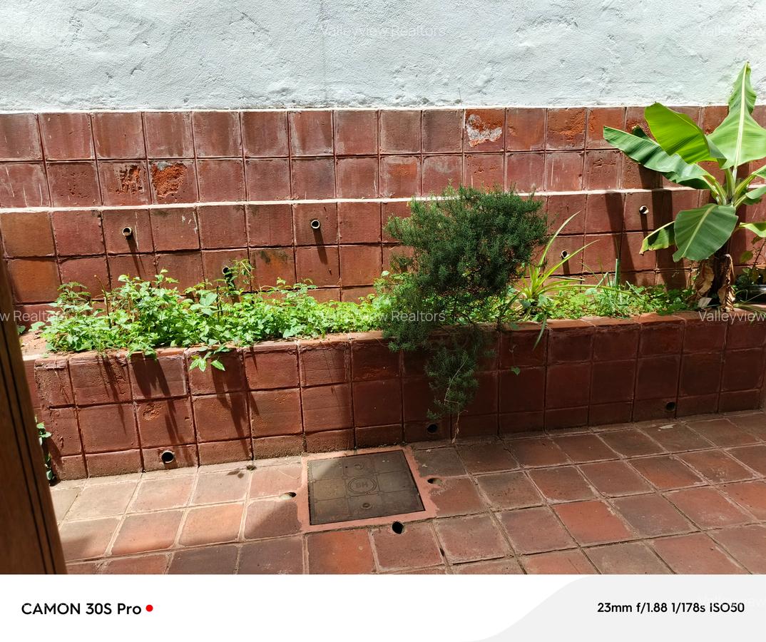 2 Bed Villa with En Suite at Kileleshwa - 17