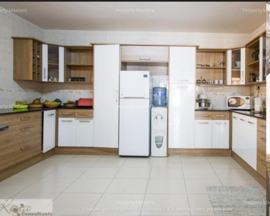 Serviced 3 Bed Apartment with En Suite at Mugoiri Road - 11