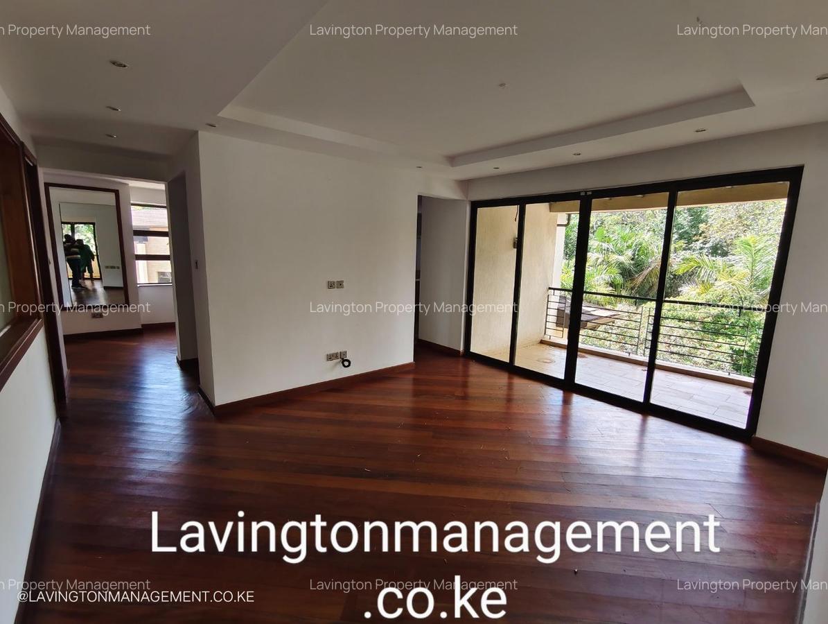 5 Bed Townhouse with En Suite at Lavington Green - 17