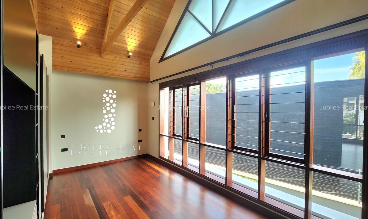 4 Bed Villa with En Suite in Runda - 20