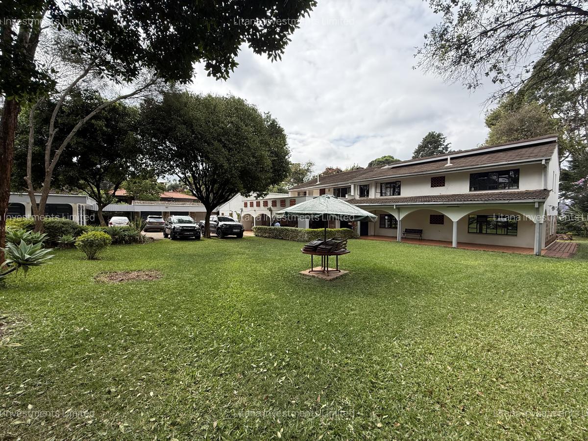 7 Bed House with En Suite in Runda - 5