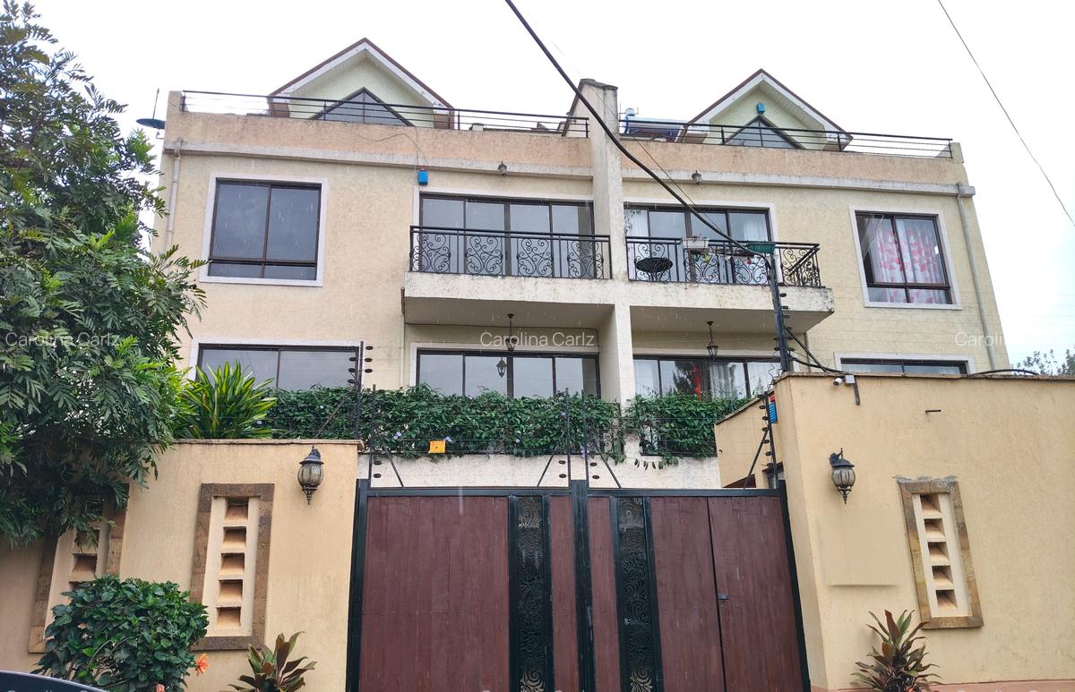 3 Bed Apartment with En Suite at Nyari - 17