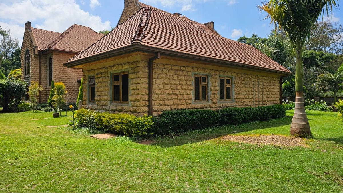 5 Bed House with En Suite in Karen - 2