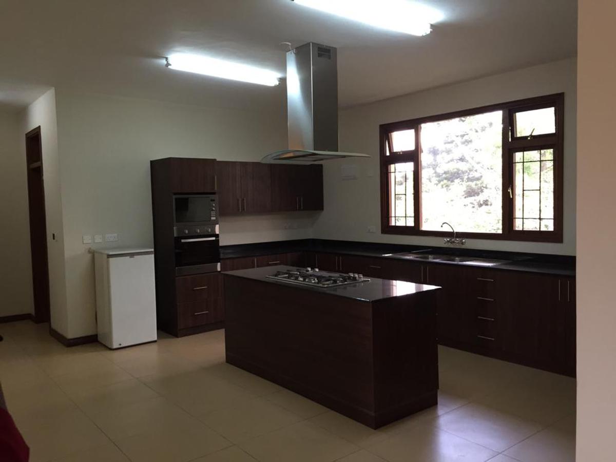 Furnished 4 Bed Apartment with En Suite at Sandalwood Lane - 12