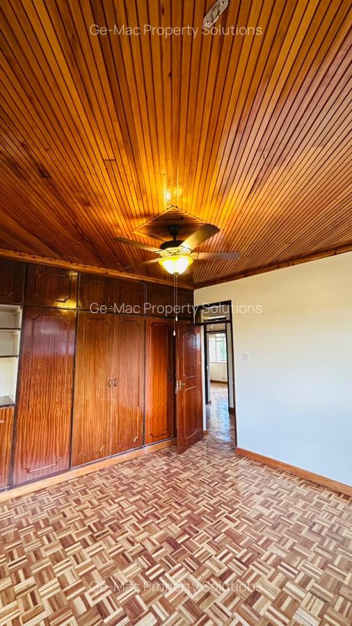 5 Bed House with En Suite in Runda - 8