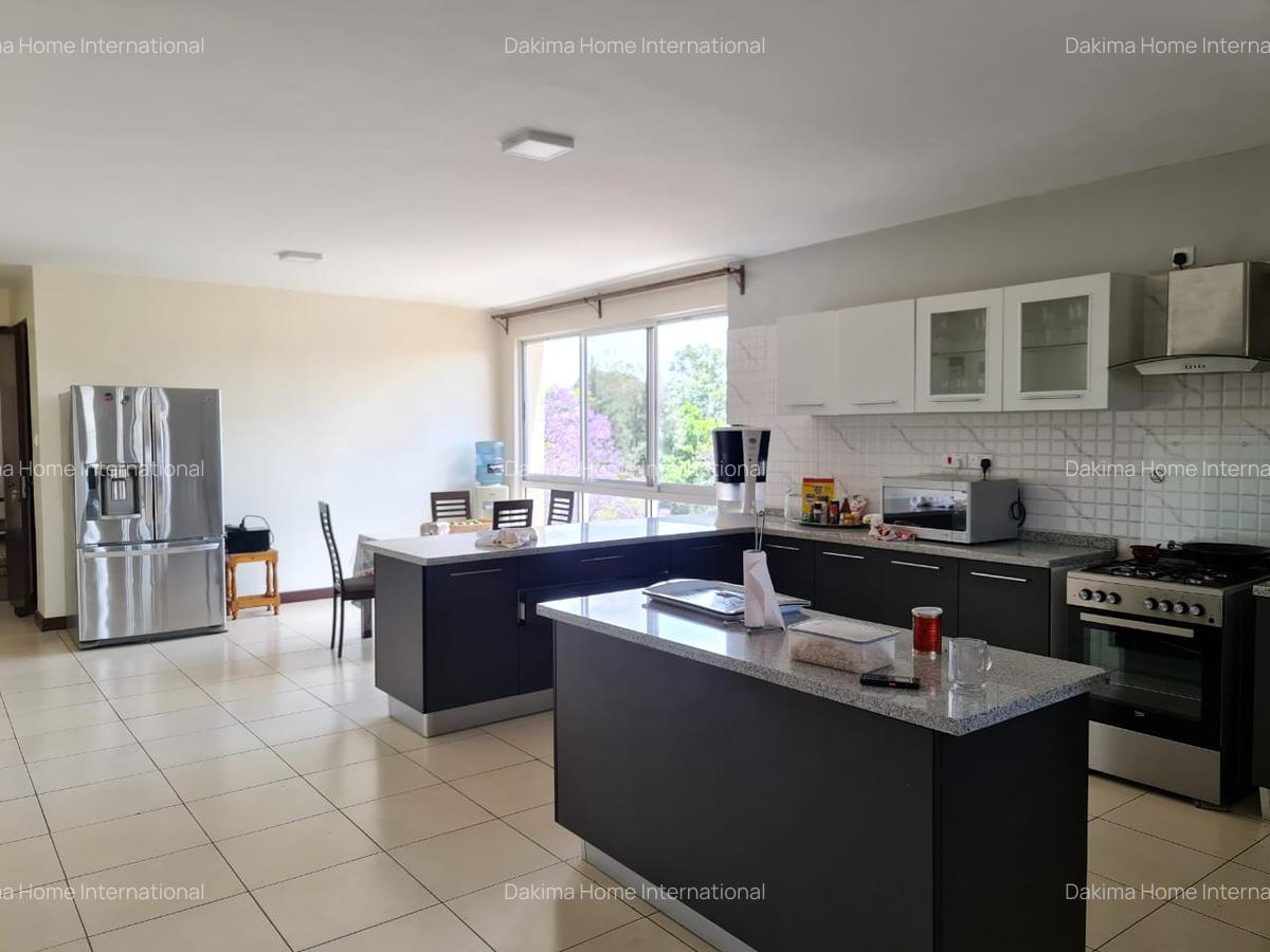 4 Bed Apartment with En Suite in General Mathenge - 1