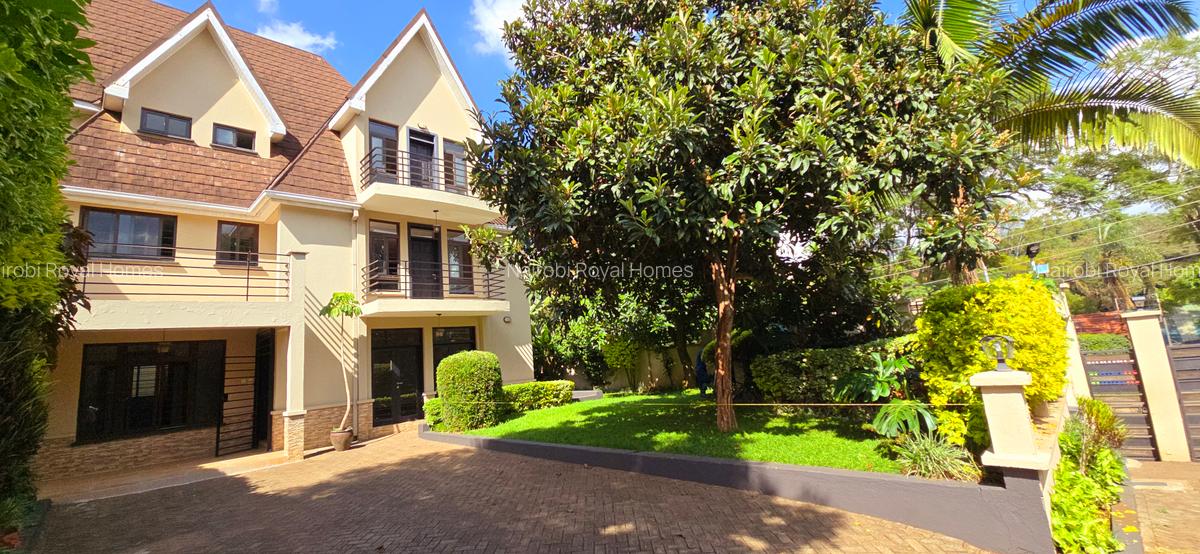 5 Bed Townhouse with En Suite at Lavington Green - 2