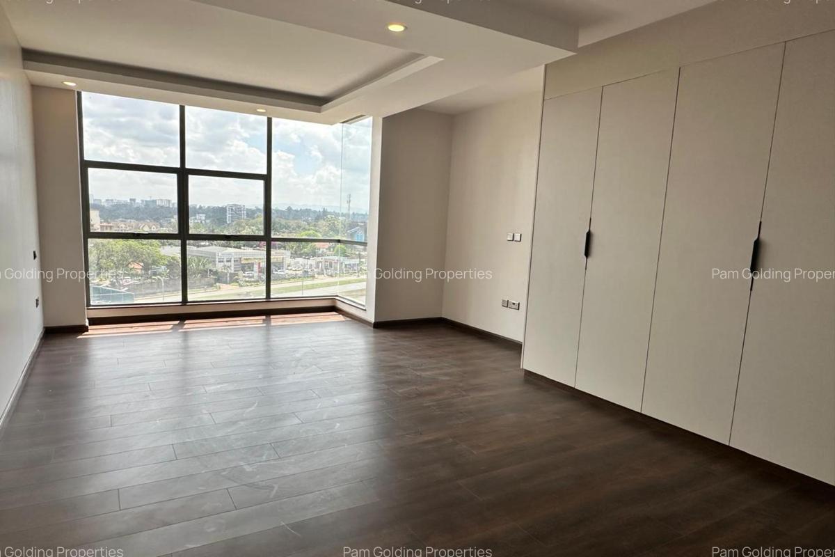 3 Bed Apartment at Brookside Drive - 6