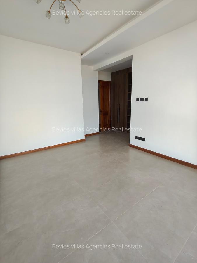 3 Bed Apartment with En Suite at Riverside - 7