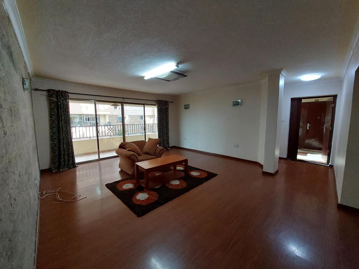 3 Bed Apartment with En Suite at Lavington - 7