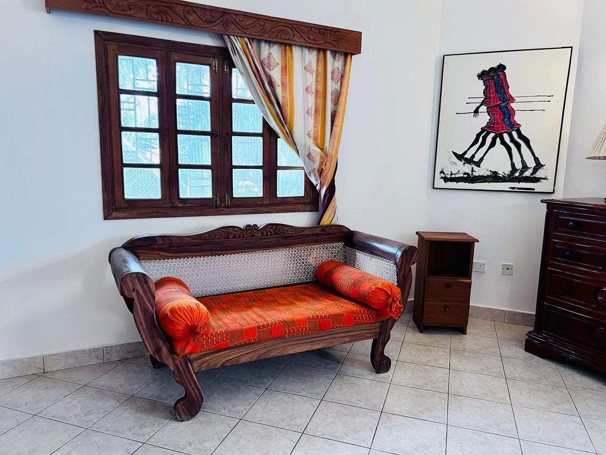 5 Bed Villa with En Suite in Watamu - 16