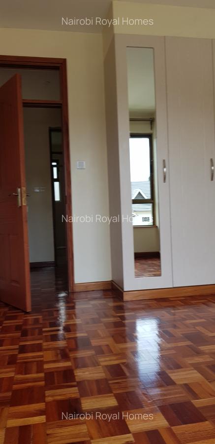 3 Bed Apartment with En Suite at Lavington Heights - 18