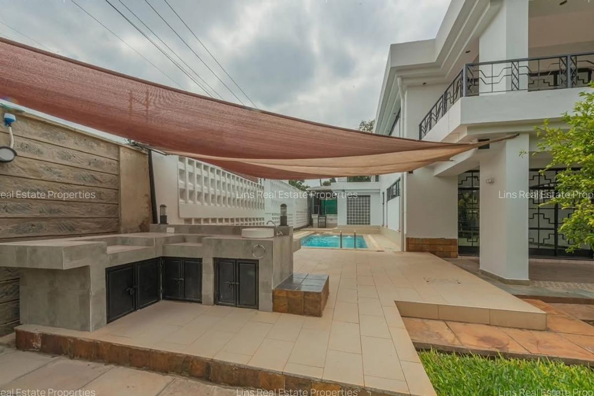 4 Bed House with En Suite in Runda - 4