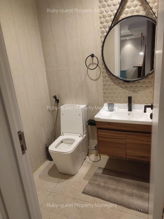 3 Bed Apartment with En Suite at Brookside - 8