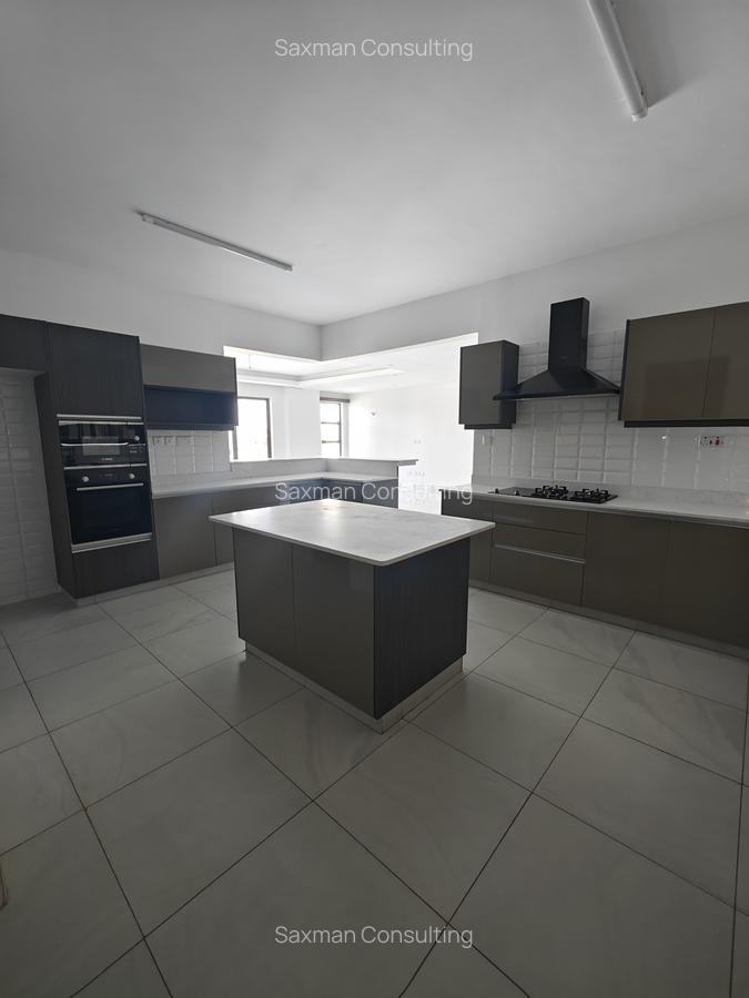 5 Bed Apartment with En Suite in General Mathenge - 20