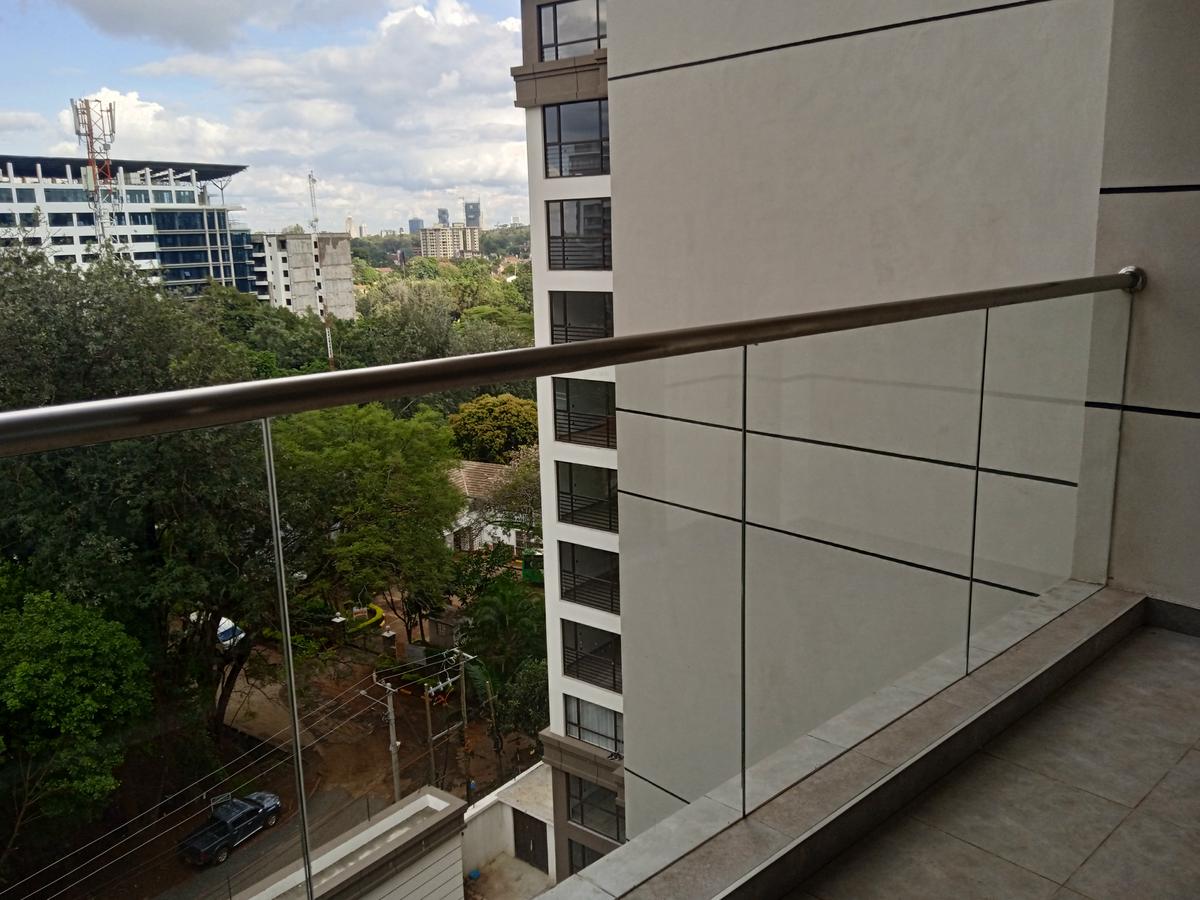 Serviced 3 Bed Apartment with En Suite at Riverside Drive. - 4