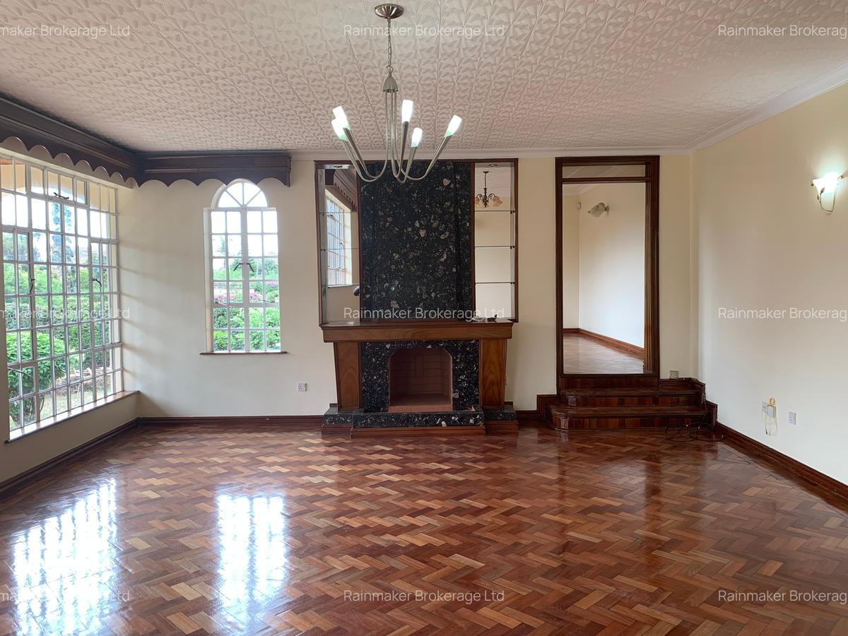 5 Bed House with En Suite at Baobab - 1