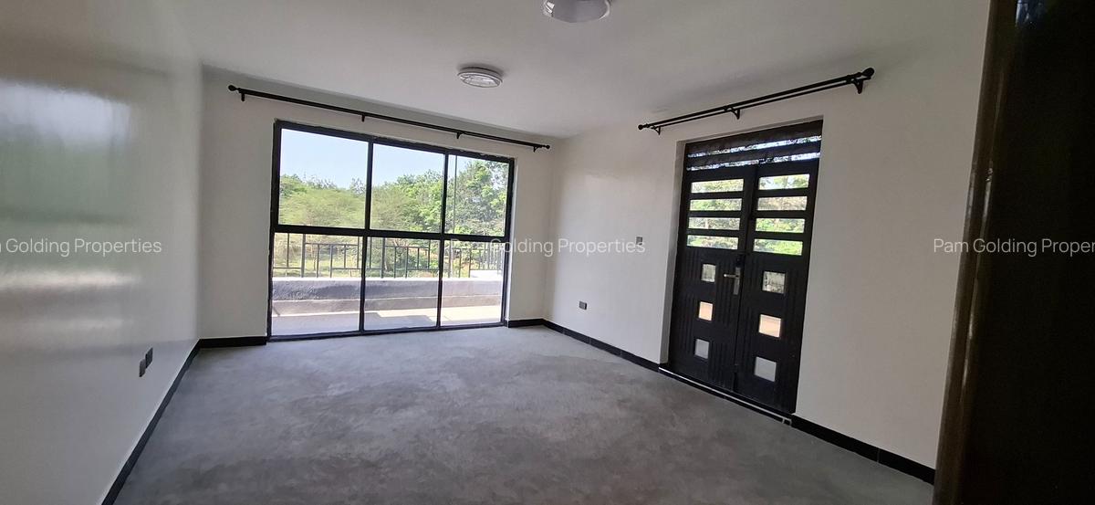 5 Bed House at Safari Park - 4