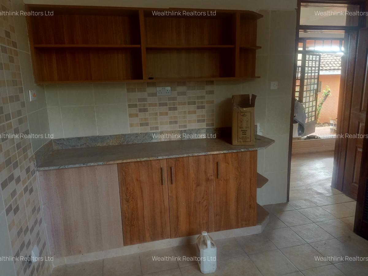 4 Bed Townhouse with Swimming Pool at Fourways Junction - 10
