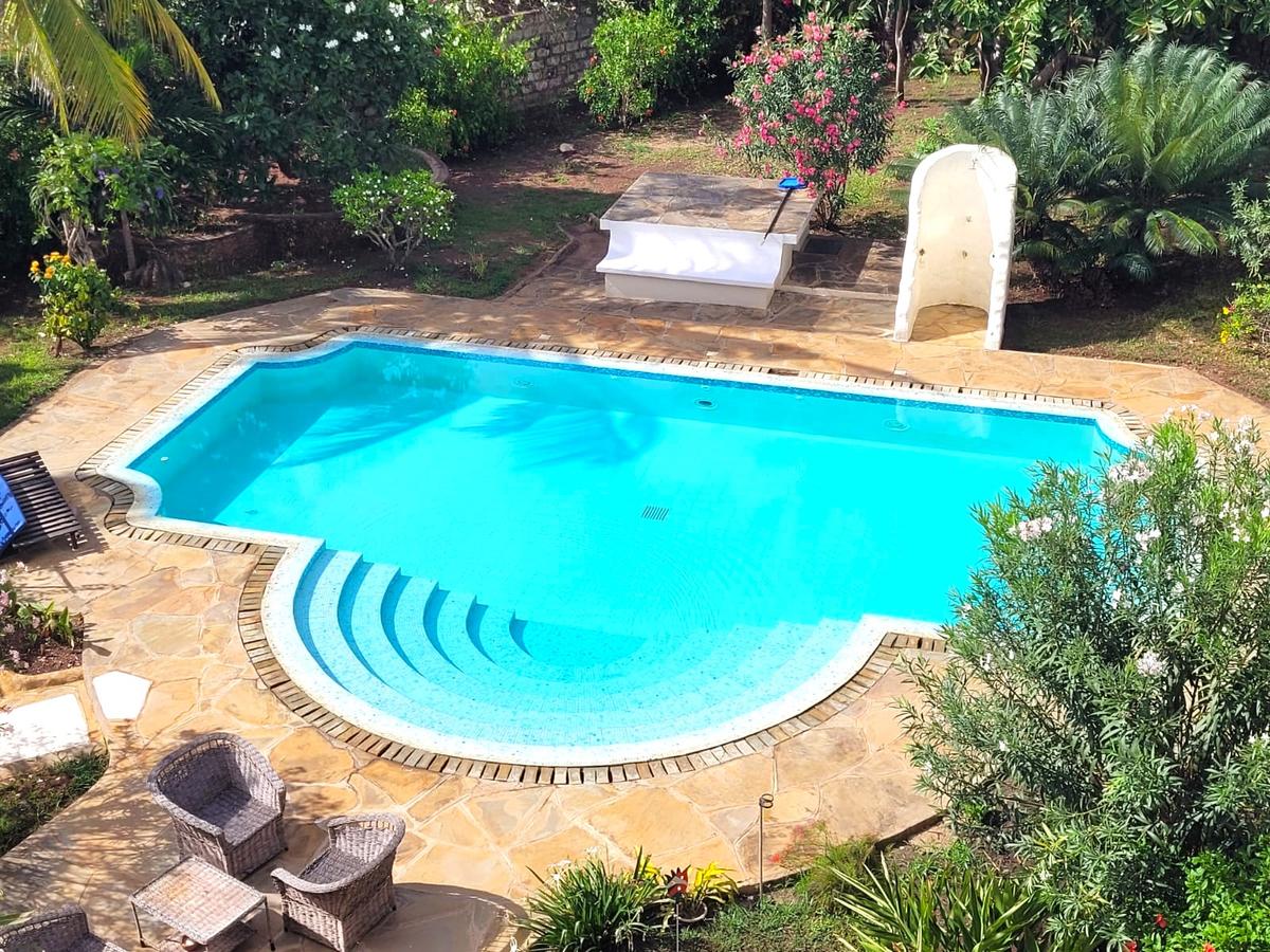 4 Bed Villa with En Suite in Diani - 9