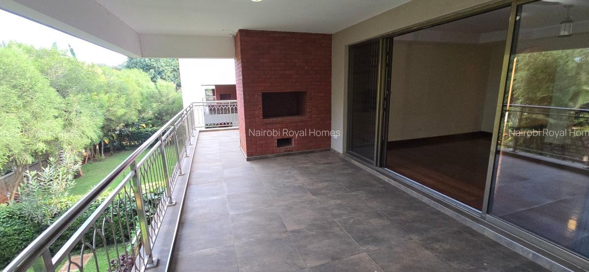 5 Bed Townhouse with En Suite at Lavington Green - 14