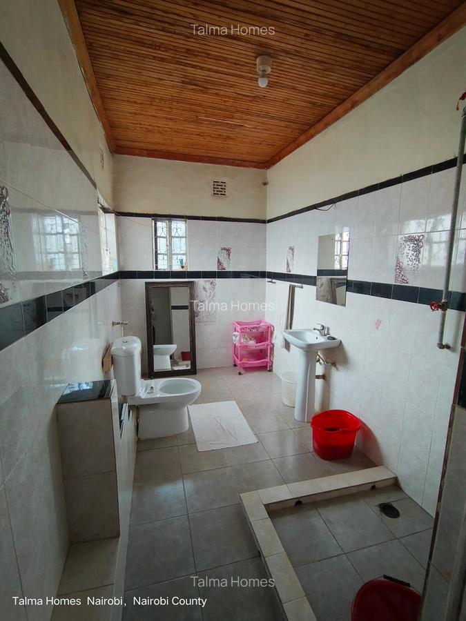 5 Bed House with En Suite at Ridgeways Lane - 13