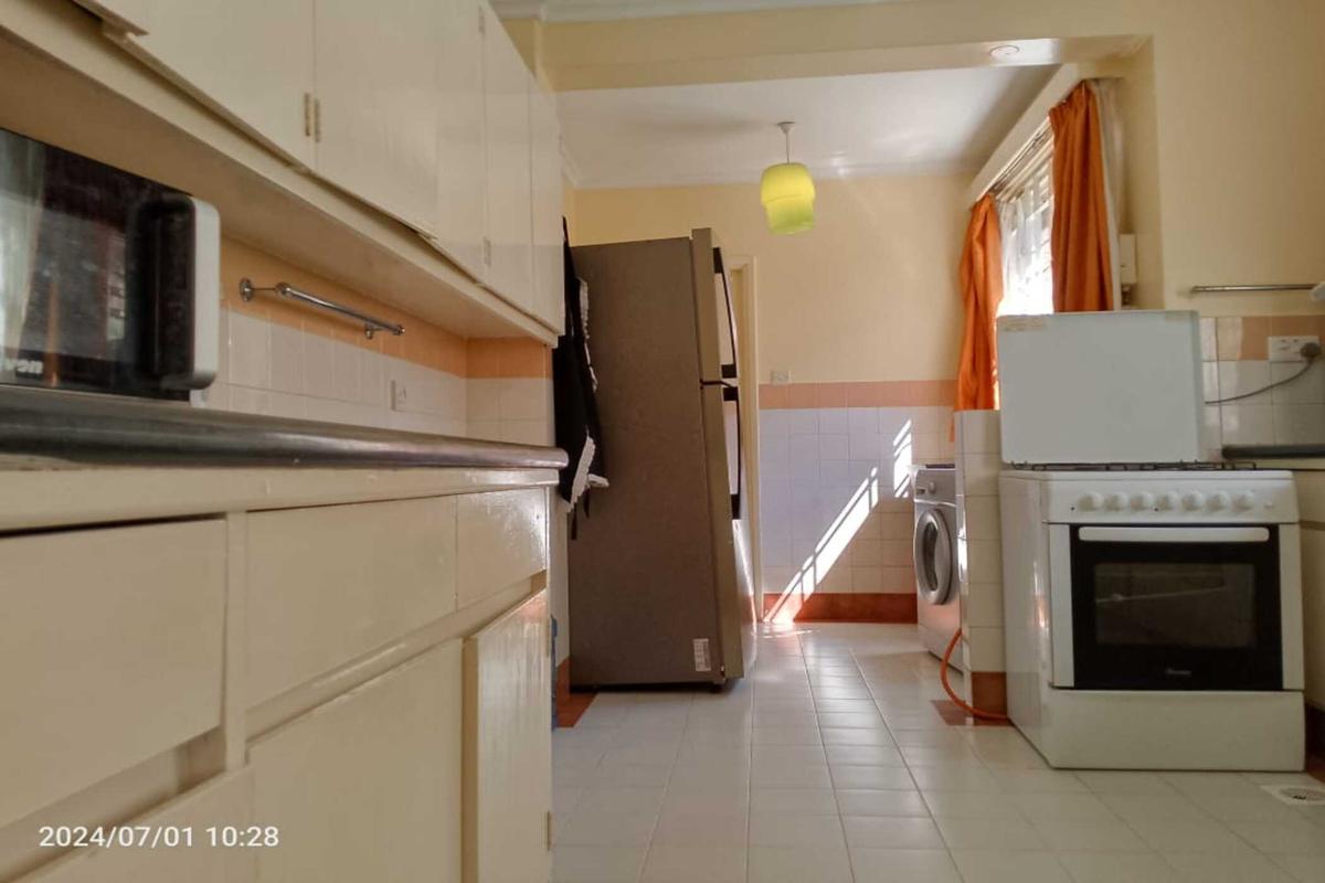 2 Bed Apartment with En Suite in Kilimani - 4