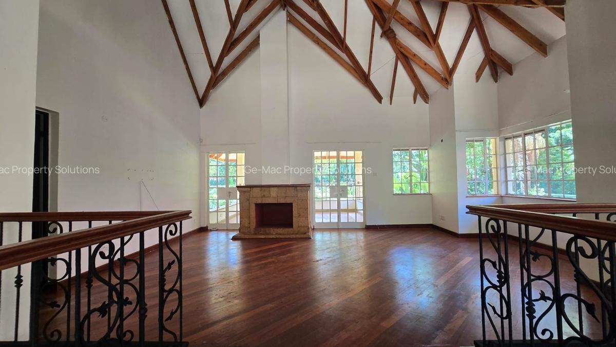 5 Bed House with En Suite at Lone Tree - 13