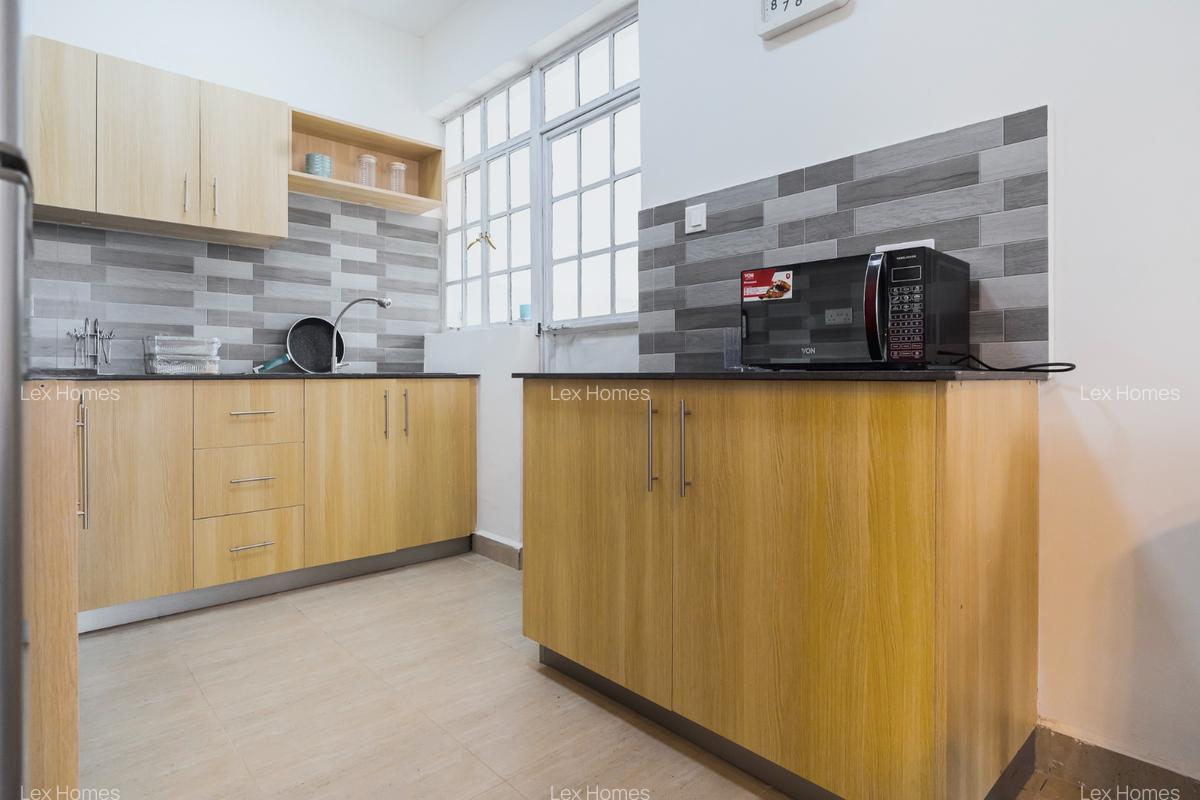 3 Bed Apartment with En Suite at Exciting - 6