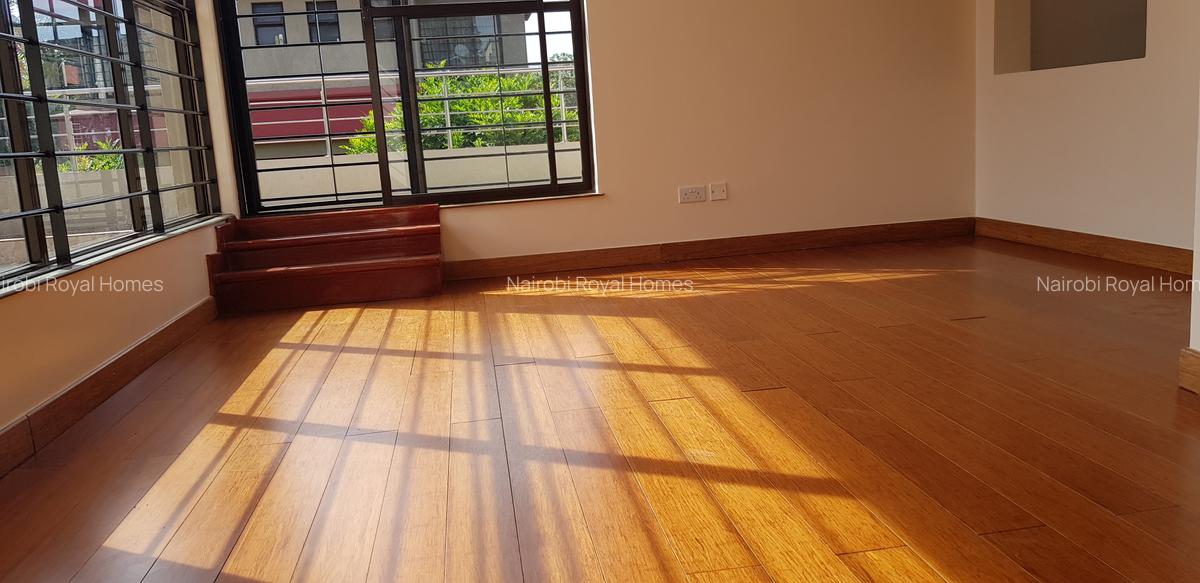 5 Bed Townhouse with En Suite at Convent Drive - 13