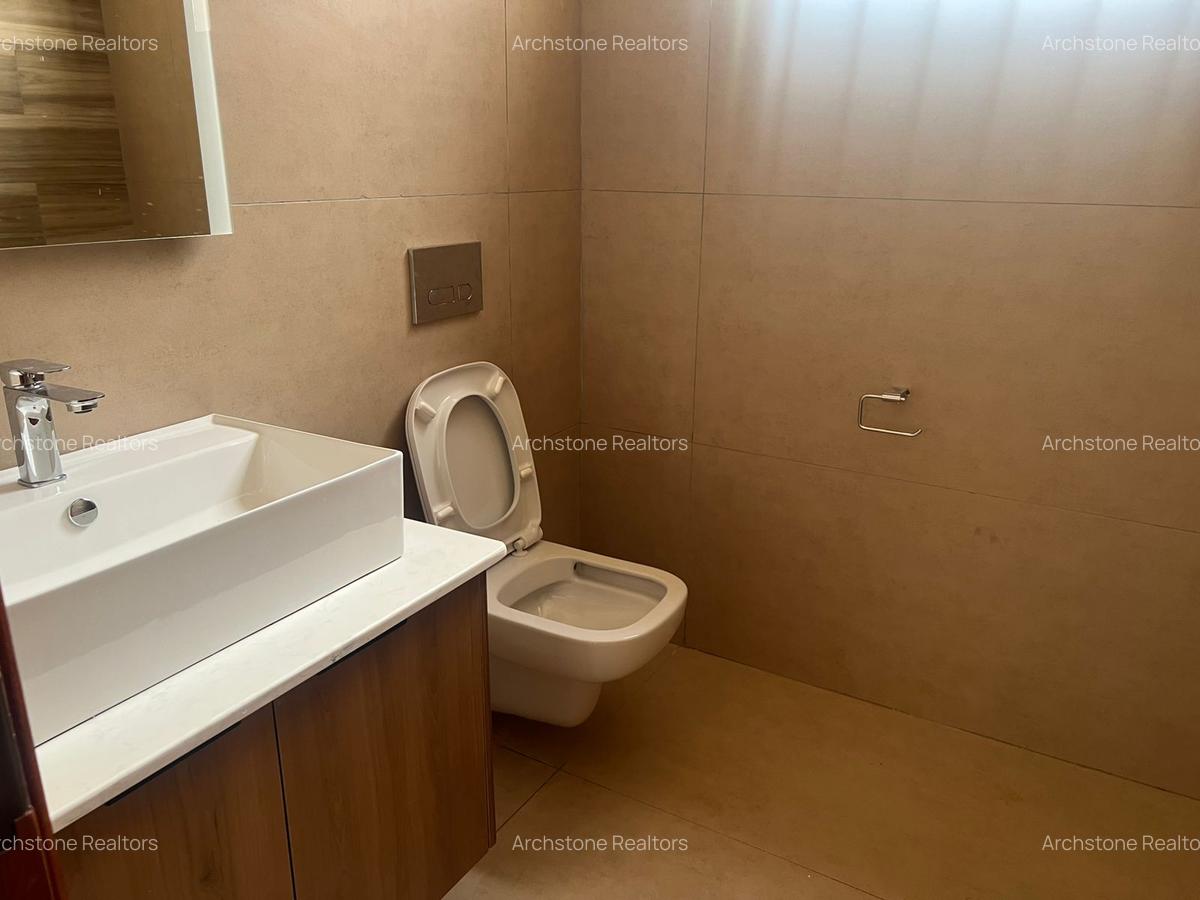 6 Bed House with En Suite in Loresho - 9