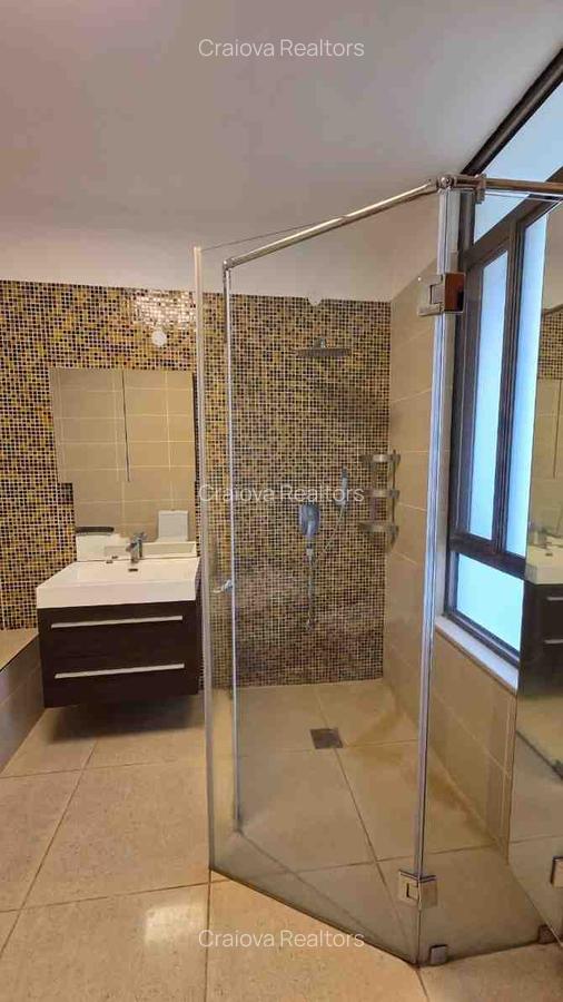 3 Bed Apartment with En Suite at 6Th Parklands - 13