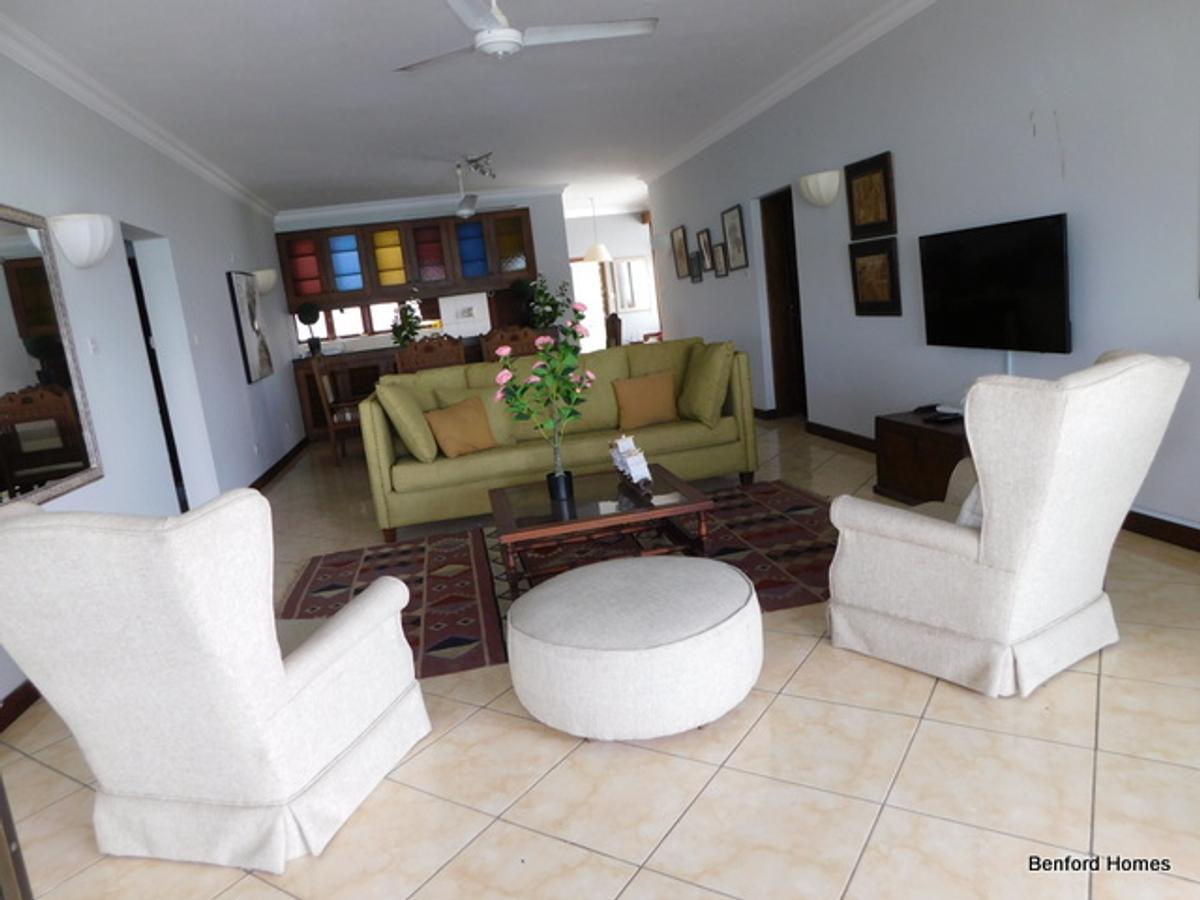 Serviced 3 Bed Apartment with En Suite in Nyali Area - 19