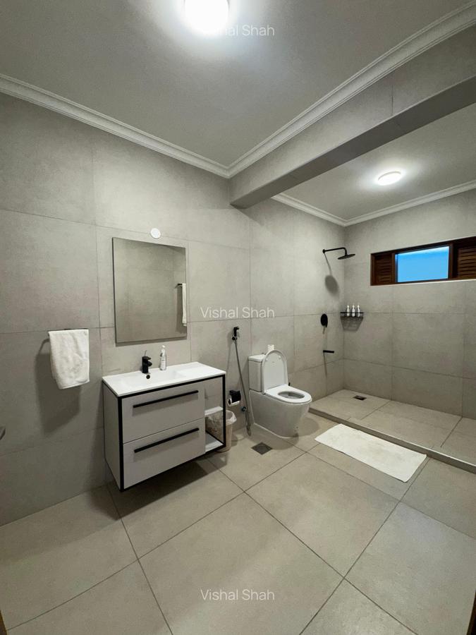 4 Bed Villa with En Suite at Bofa Road - 19