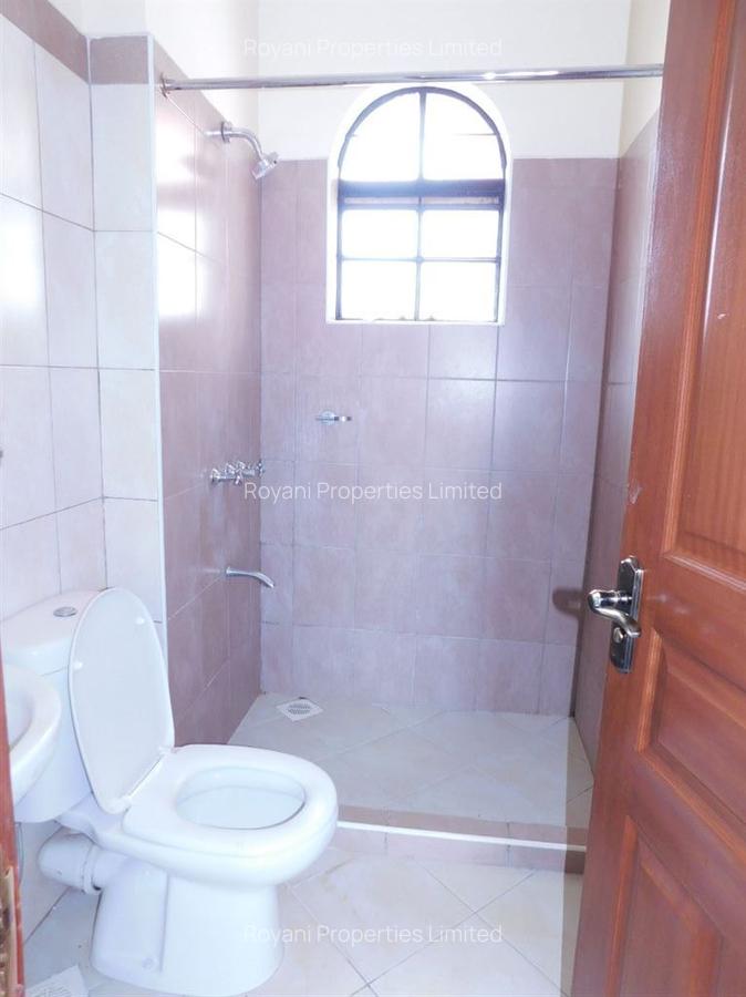 4 Bed House with En Suite at Fivestar Meadows - 16