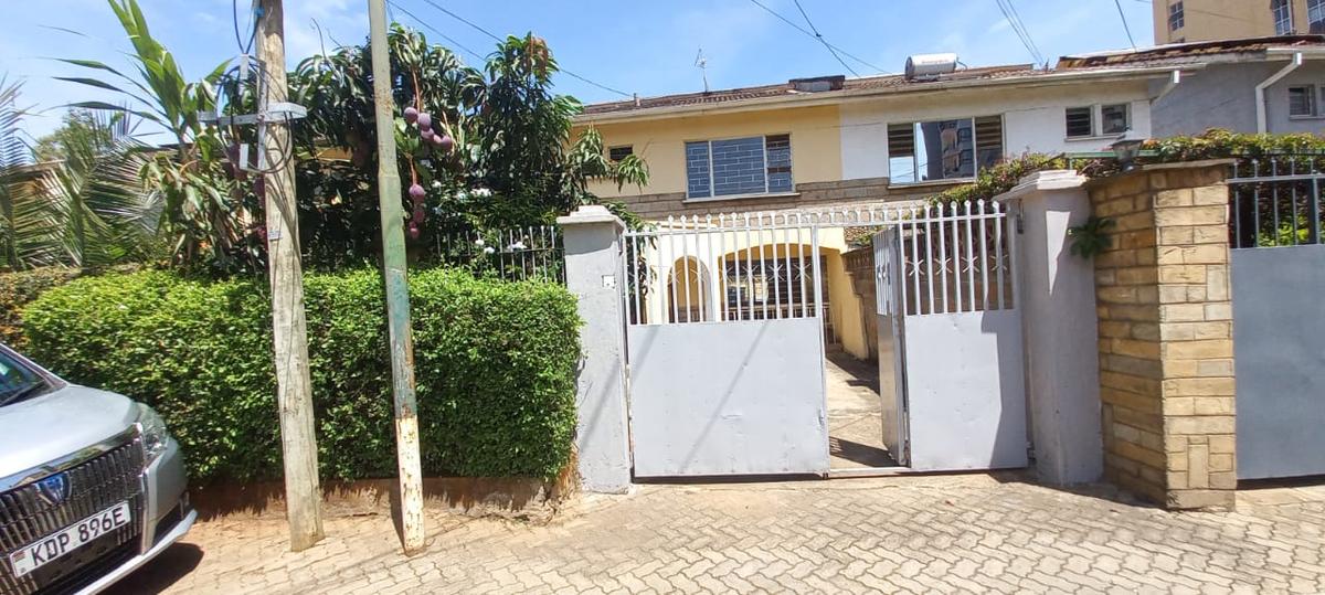 3 Bed Townhouse with En Suite at Lenana Road - 14