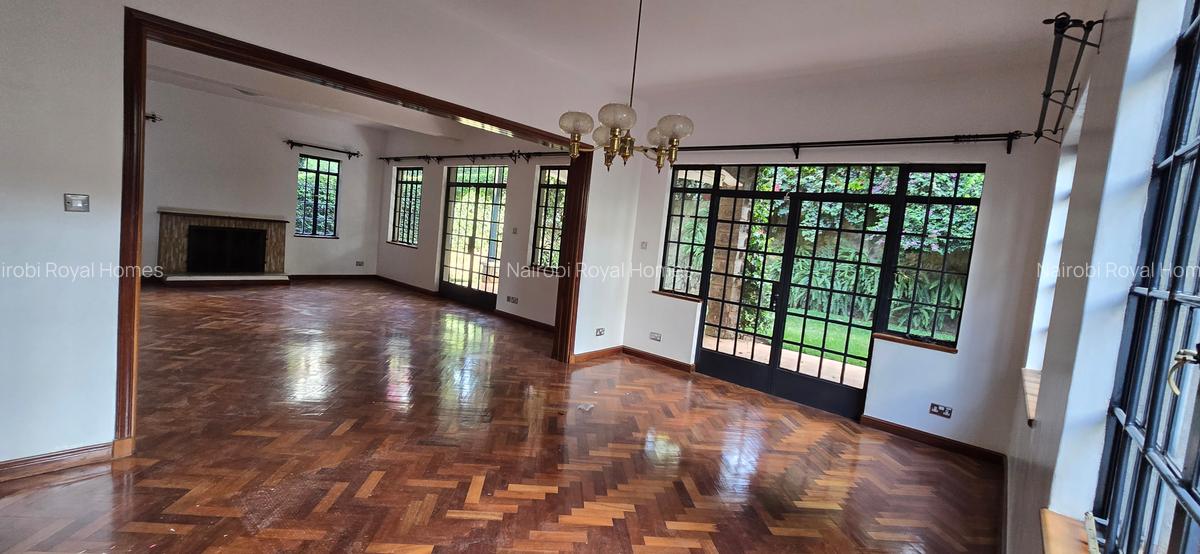 5 Bed Townhouse with En Suite at Lavington Green - 7