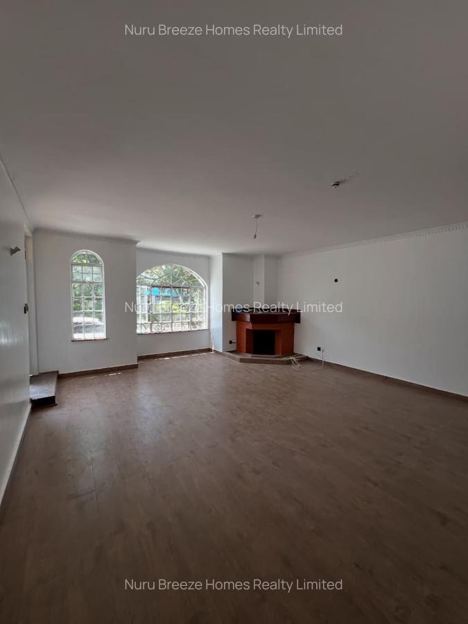 4 Bed Townhouse with En Suite in Lavington - 2
