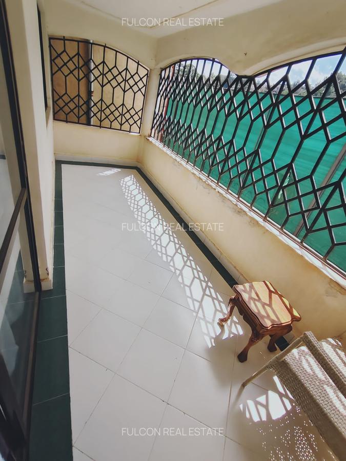 6 Bed Villa with En Suite in Lavington - 4