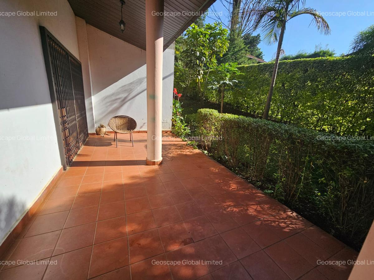 4 Bed Villa with En Suite in Spring Valley - 4