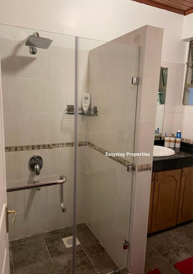 2 Bed Apartment with En Suite in Lavington - 12