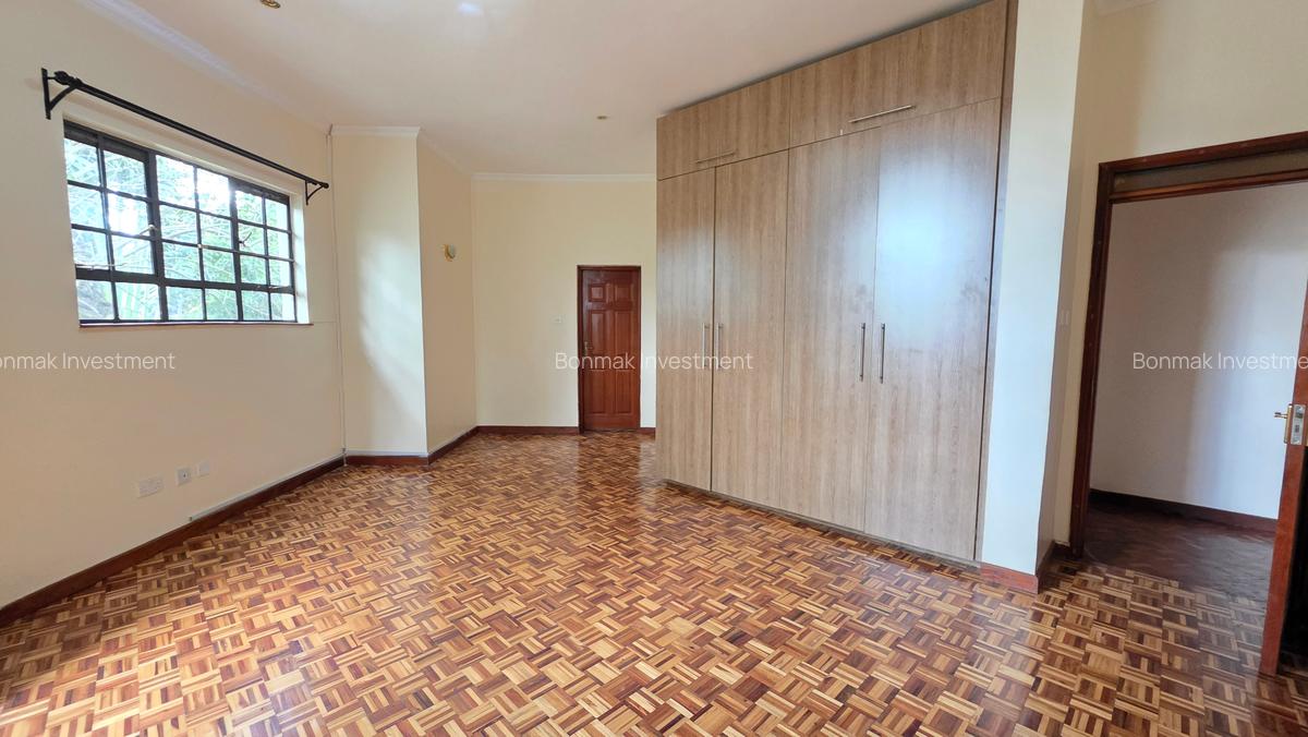 5 Bed Townhouse with En Suite at Old Kitusuru - 17