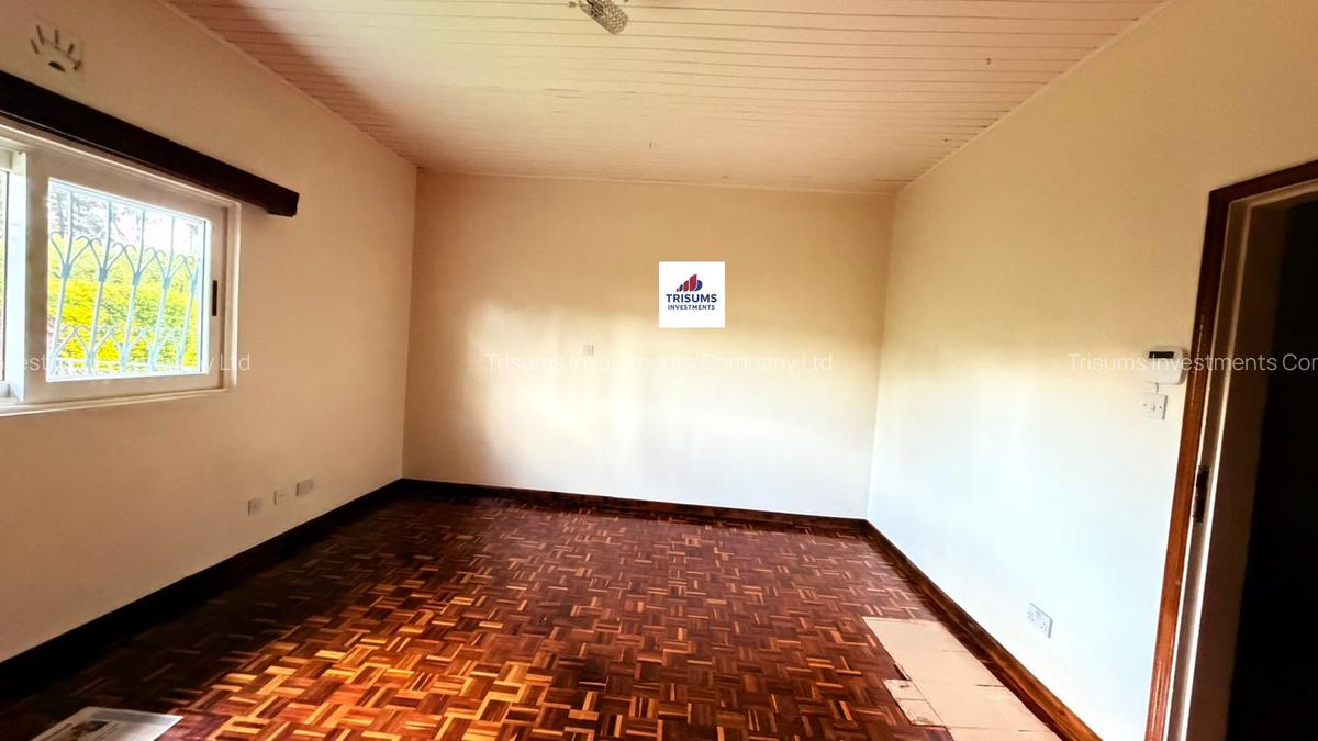 4 Bed House with En Suite in Runda - 10