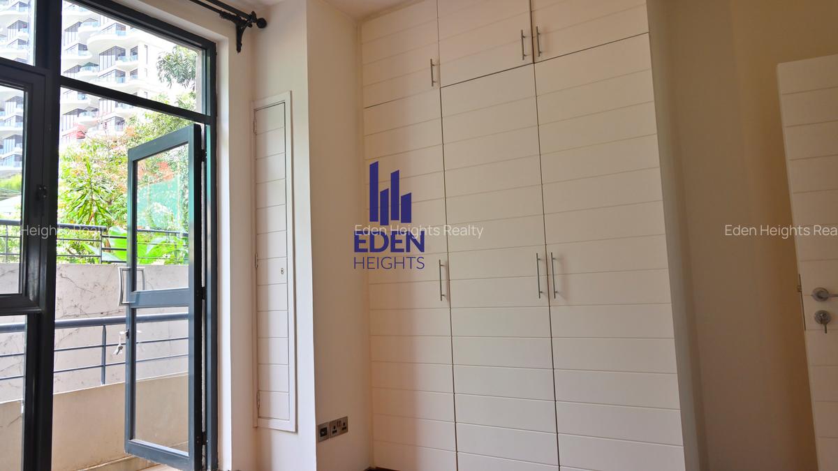 3 Bed Apartment with En Suite in Westlands Area - 12