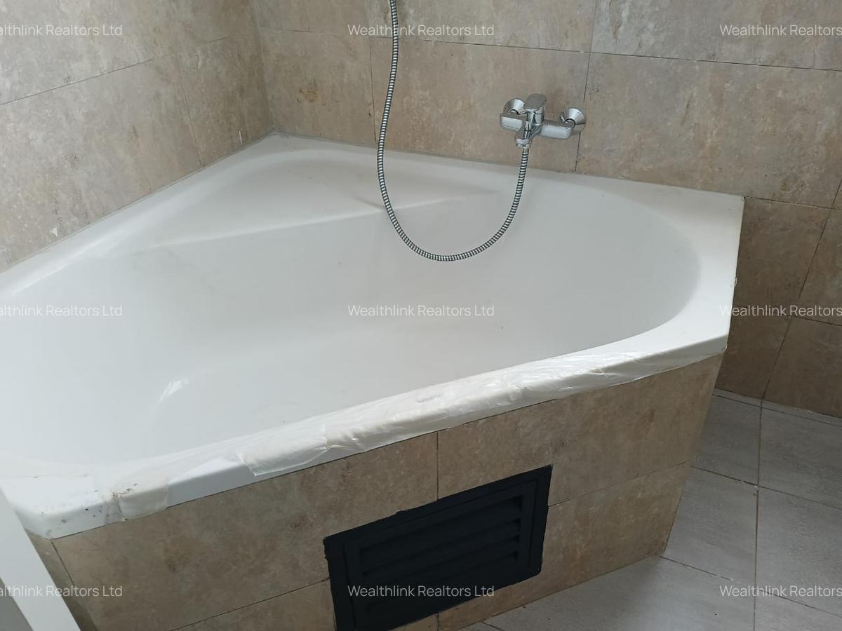 3 Bed Townhouse with En Suite at Five Star Paradise - 10