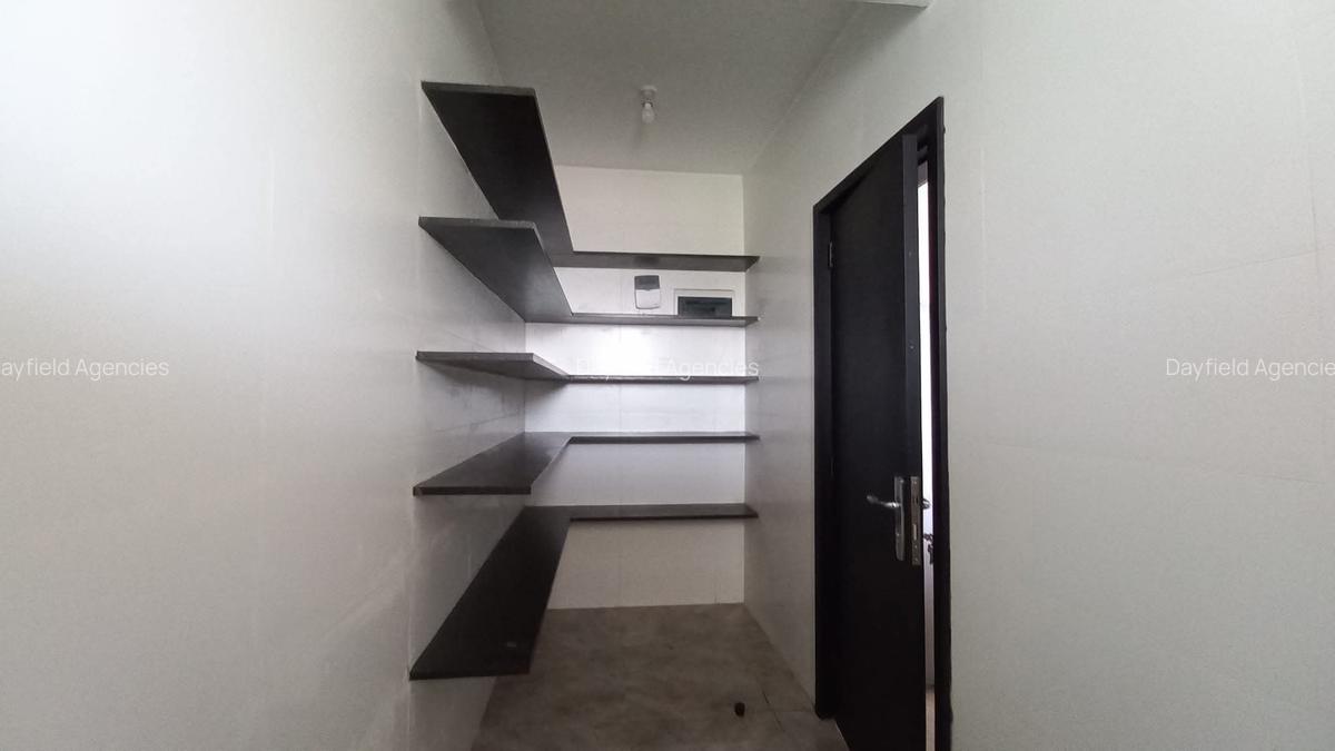 4 Bed Apartment with En Suite in General Mathenge - 4