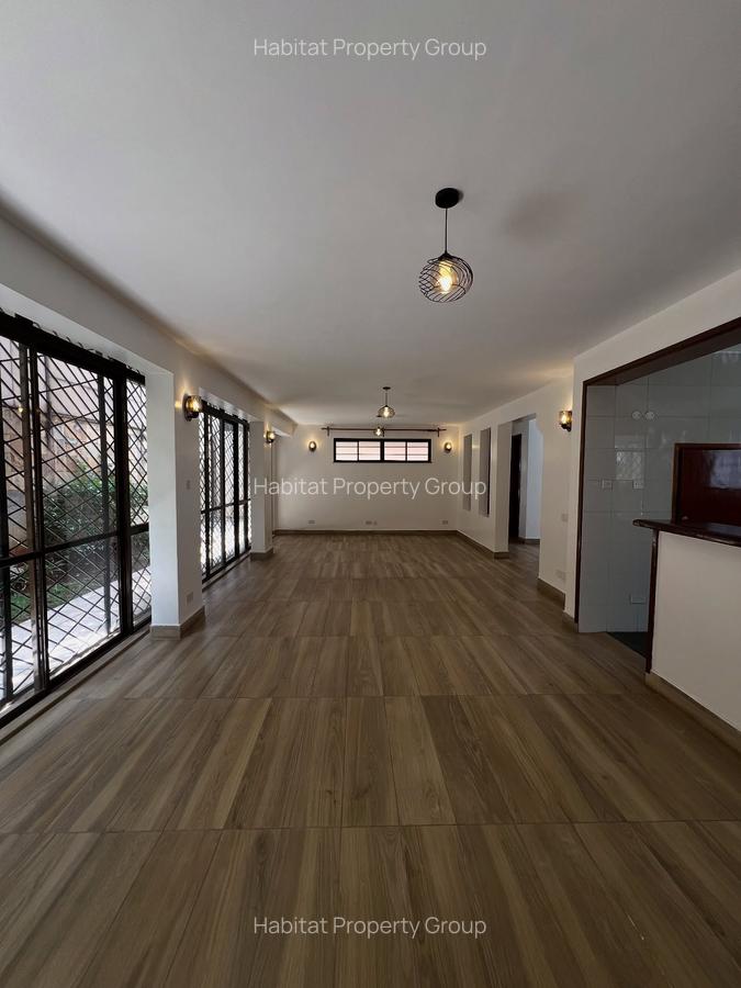 5 Bed Townhouse with En Suite at Convent Road - 10