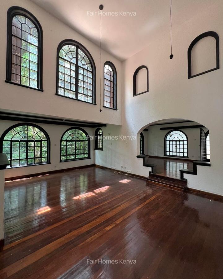 4 Bed Townhouse with En Suite at Riverside Drive - 3