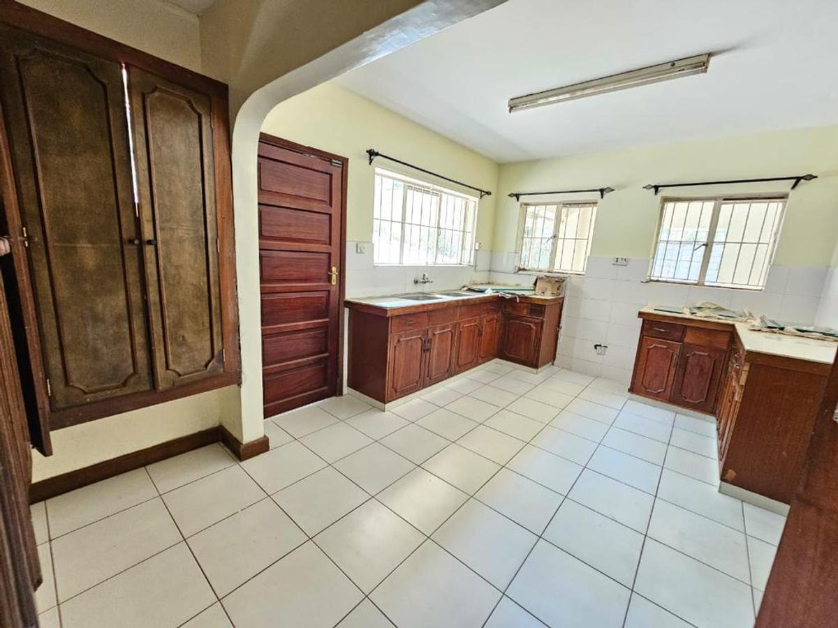 4 Bed House with En Suite at Peponi Road - 6